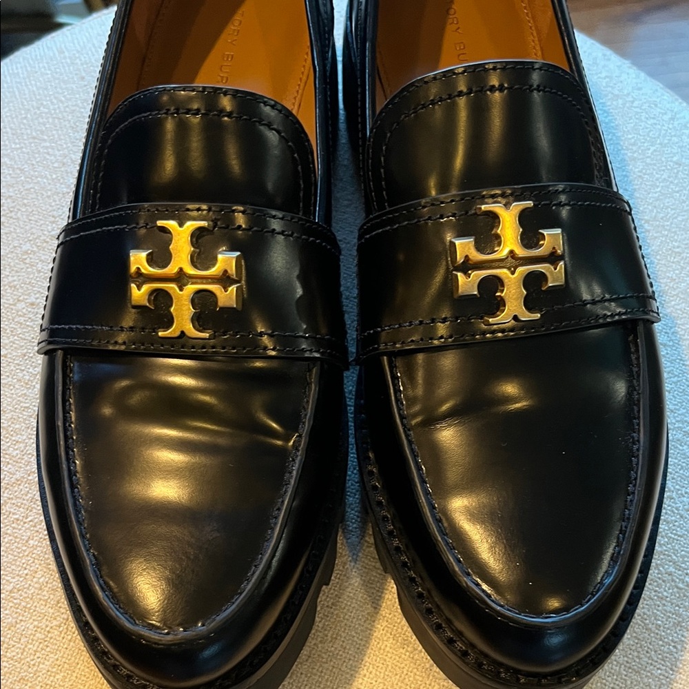 Tory Burch leather loafers size 8.5 brand new - Picture 3 of 7